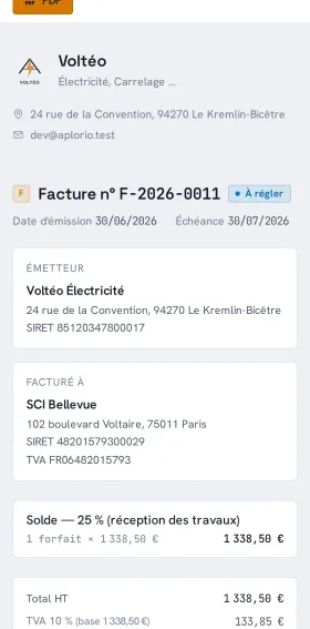 La page publique d’une facture Aplorio : le client voit le montant à régler, copie l’IBAN et télécharge le PDF.